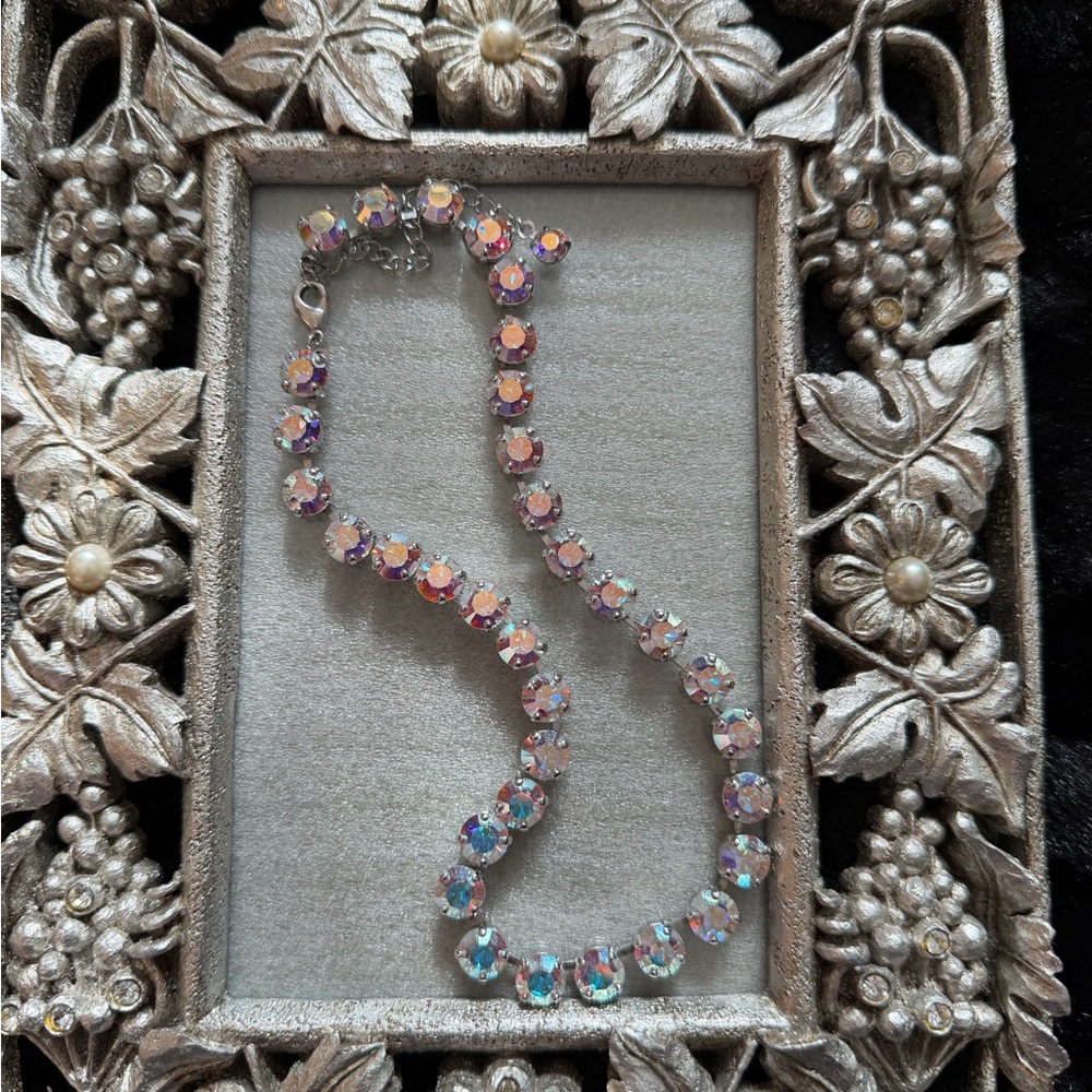 Touchstone Crystal by Swarovski Aurora Borealis Necklace NWOT “Retired” 14”